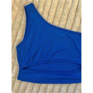 one shoulder cut out top size large